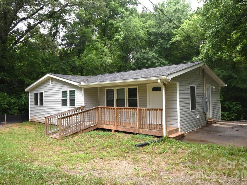 2823 JT Posse Drive, Claremont, NC 28610.  MLS# CAR4332202, YatesRealty ID 30350. 