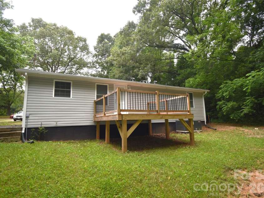 2823 JT Posse Drive, Claremont, NC 28610.  MLS# CAR4332202, YatesRealty ID 30350. 