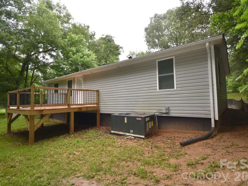2823 JT Posse Drive, Claremont, NC 28610.  MLS# CAR4332202, YatesRealty ID 30350. 