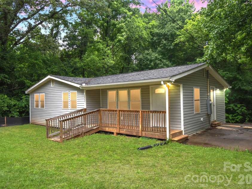 2823 JT Posse Drive, Claremont, NC 28610.  MLS# CAR4332202, YatesRealty ID 30350. 
