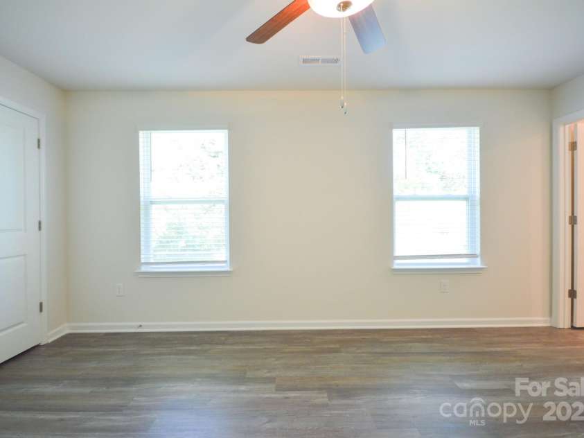 43 Cain Hollow Way, Asheville, NC 28806.  MLS# CAR4277728, YatesRealty ID 30350. 