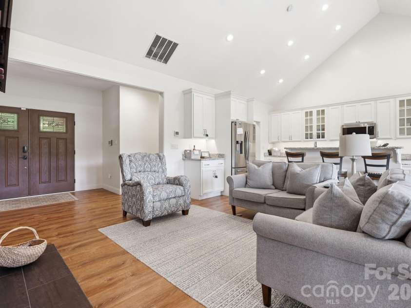 229 JD Trail, Candler, NC 28715.  MLS# CAR4388268, YatesRealty ID 30354. 