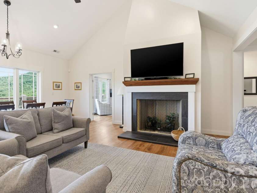 229 JD Trail, Candler, NC 28715.  MLS# CAR4388268, YatesRealty ID 30354. 