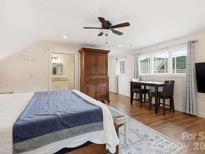 229 JD Trail, Candler, NC 28715.  MLS# CAR4388268, YatesRealty ID 30354. 
