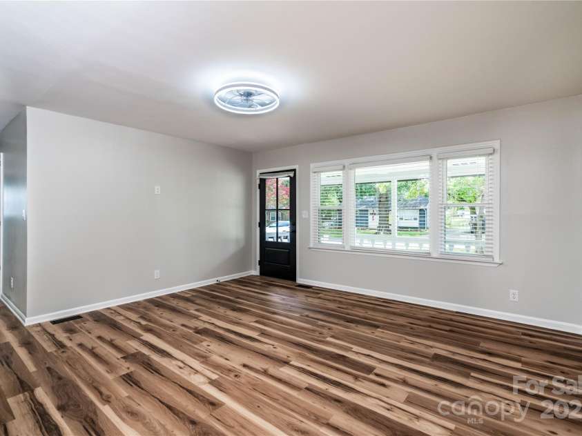 305 Linden Circle, Gastonia, NC 28054.  MLS# CAR4276624, YatesRealty ID 30355. Move-in ready with fresh updates inside and out