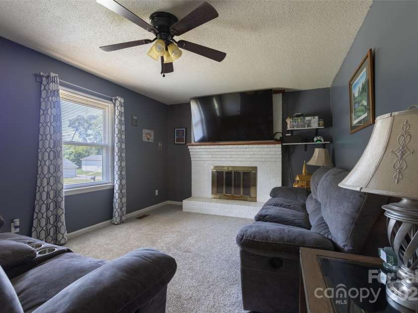 120 Lafayette Road, Stanley, NC 28164.  MLS# CAR4279508, YatesRealty ID 30357. Living room.