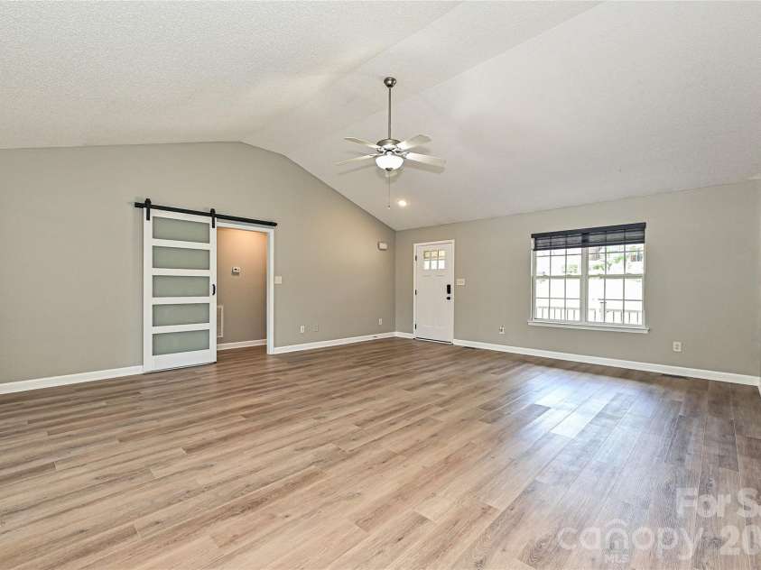 3805 Cassidy Drive, Waxhaw, NC 28173.  MLS# CAR4392731, YatesRealty ID 30357. 