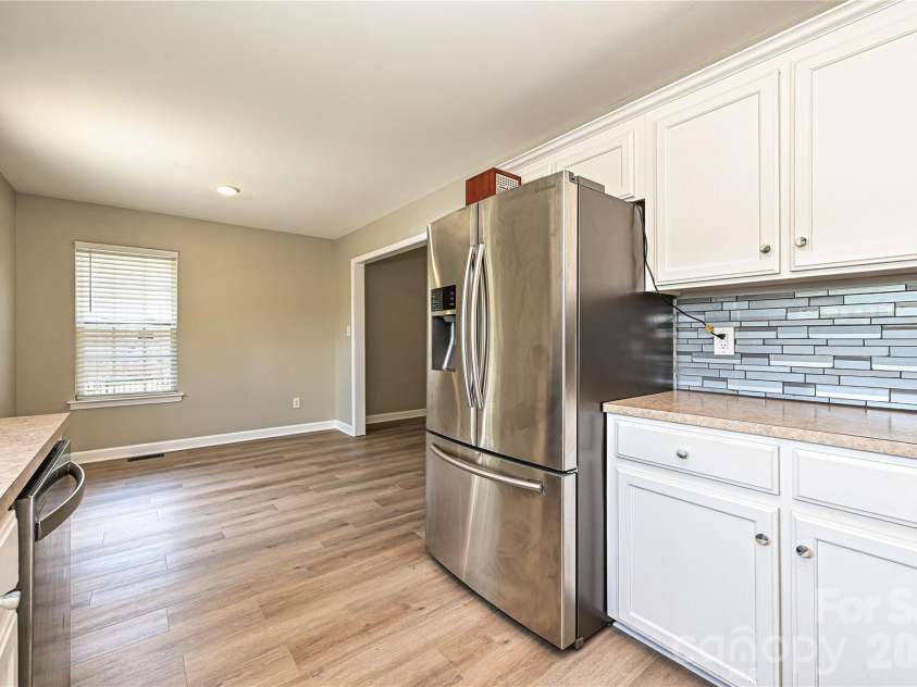 3805 Cassidy Drive, Waxhaw, NC 28173.  MLS# CAR4392731, YatesRealty ID 30357. 