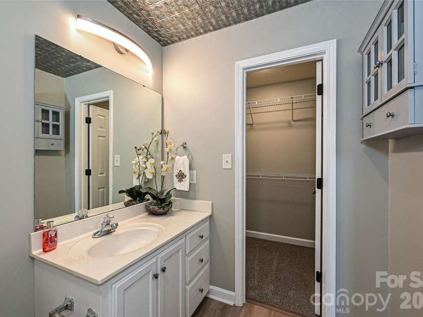 3805 Cassidy Drive, Waxhaw, NC 28173.  MLS# CAR4392731, YatesRealty ID 30357. 