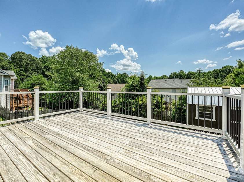 3805 Cassidy Drive, Waxhaw, NC 28173.  MLS# CAR4392731, YatesRealty ID 30357. 
