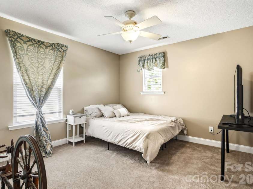 13310 Pontchatrain Avenue, Charlotte, NC 28273.  MLS# CAR4377198, YatesRealty ID 30358. Secondary bedroom