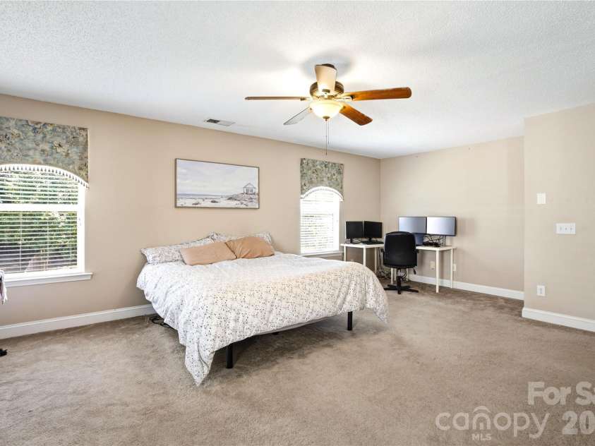 13310 Pontchatrain Avenue, Charlotte, NC 28273.  MLS# CAR4377198, YatesRealty ID 30358. Very large Primary sutie