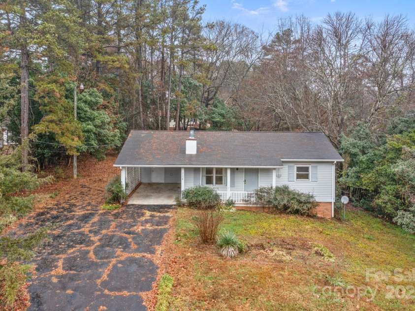 1158 Sunset Court, Conover, NC 28613.  MLS# CAR4328975, YatesRealty ID 3036. 