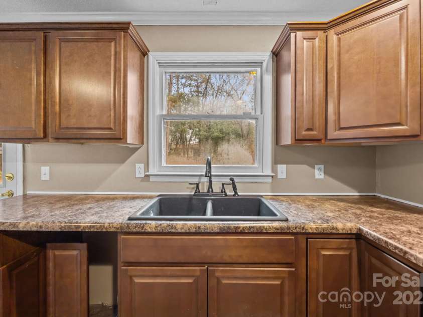 1158 Sunset Court, Conover, NC 28613.  MLS# CAR4328975, YatesRealty ID 3036. 