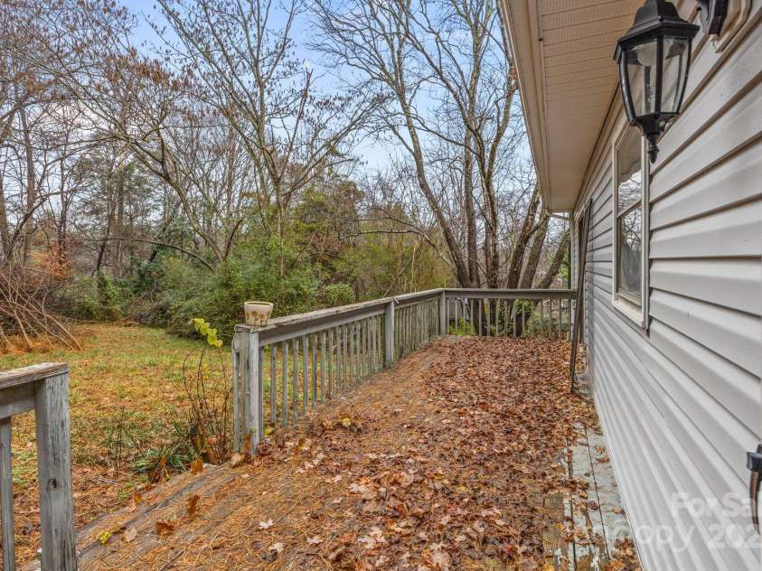 1158 Sunset Court, Conover, NC 28613.  MLS# CAR4328975, YatesRealty ID 3036. 