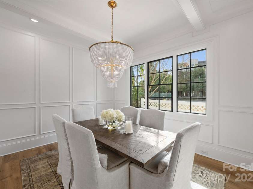 2714 Selwyn Avenue, Charlotte, NC 28209.  MLS# CAR4213773, YatesRealty ID 3036. 
