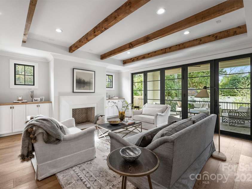 2714 Selwyn Avenue, Charlotte, NC 28209.  MLS# CAR4213773, YatesRealty ID 3036. 