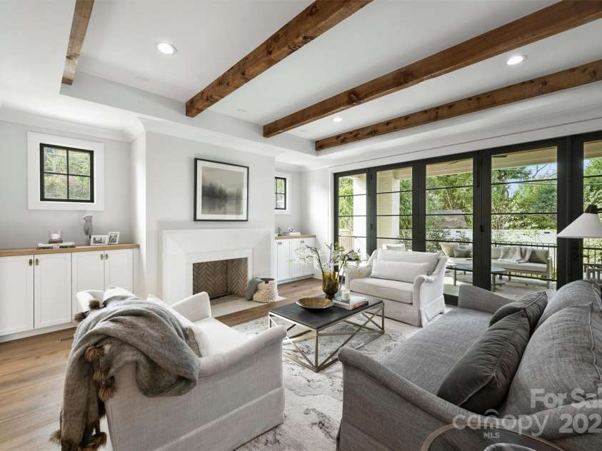 2714 Selwyn Avenue, Charlotte, NC 28209.  MLS# CAR4213773, YatesRealty ID 3036. 