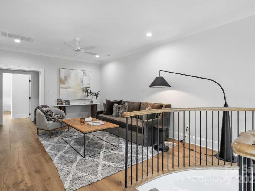 2714 Selwyn Avenue, Charlotte, NC 28209.  MLS# CAR4213773, YatesRealty ID 3036. 