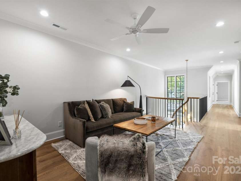 2714 Selwyn Avenue, Charlotte, NC 28209.  MLS# CAR4213773, YatesRealty ID 3036. 