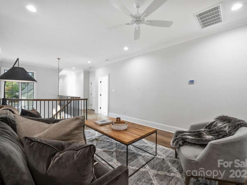 2714 Selwyn Avenue, Charlotte, NC 28209.  MLS# CAR4213773, YatesRealty ID 3036. 