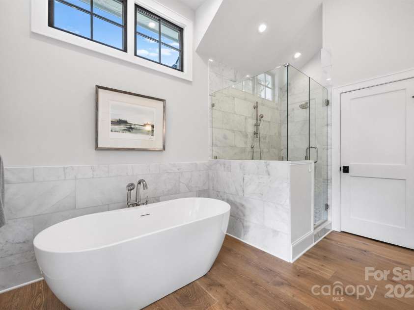 2714 Selwyn Avenue, Charlotte, NC 28209.  MLS# CAR4213773, YatesRealty ID 3036. 