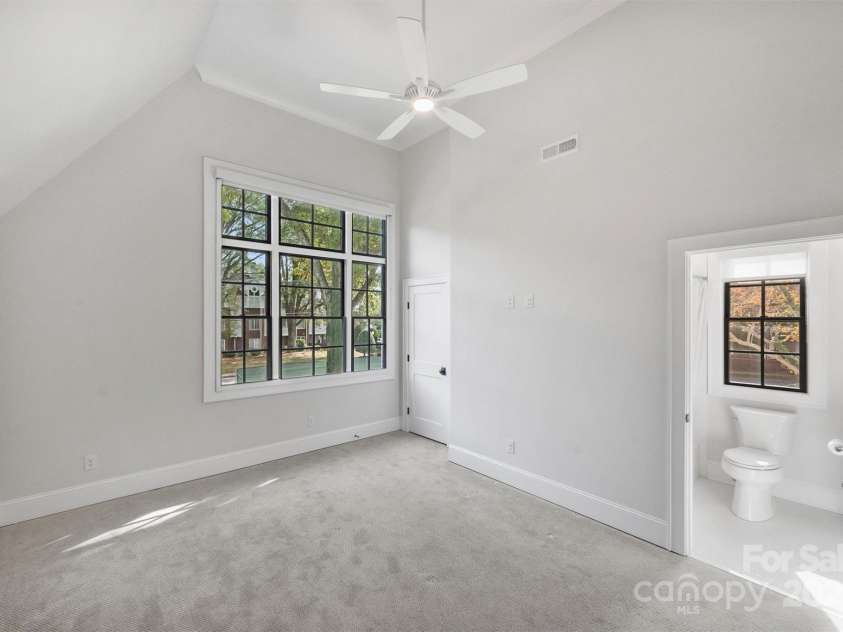 2714 Selwyn Avenue, Charlotte, NC 28209.  MLS# CAR4213773, YatesRealty ID 3036. 
