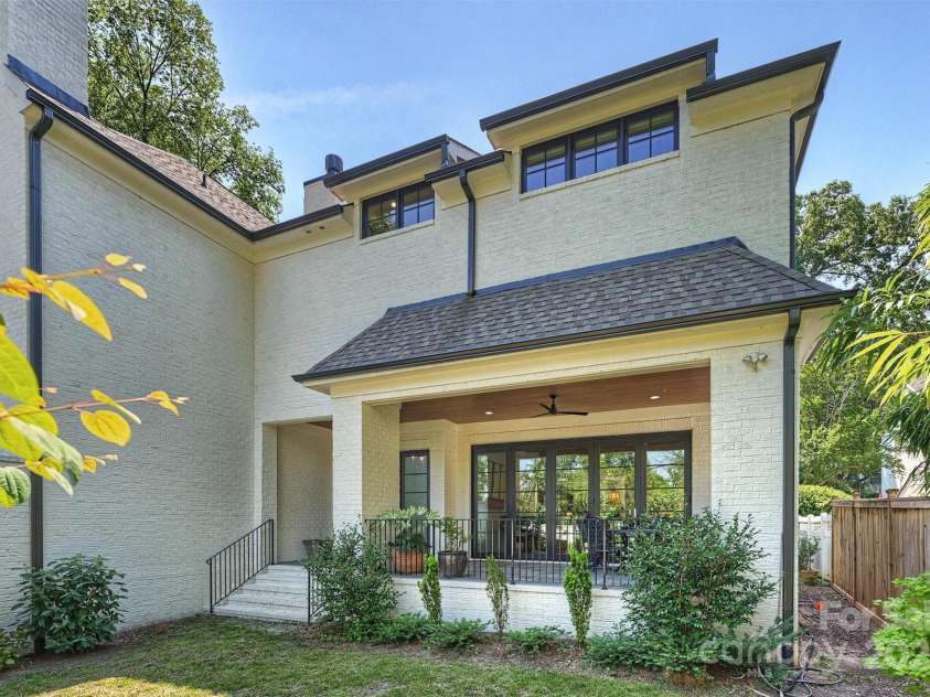 2714 Selwyn Avenue, Charlotte, NC 28209.  MLS# CAR4213773, YatesRealty ID 3036. 