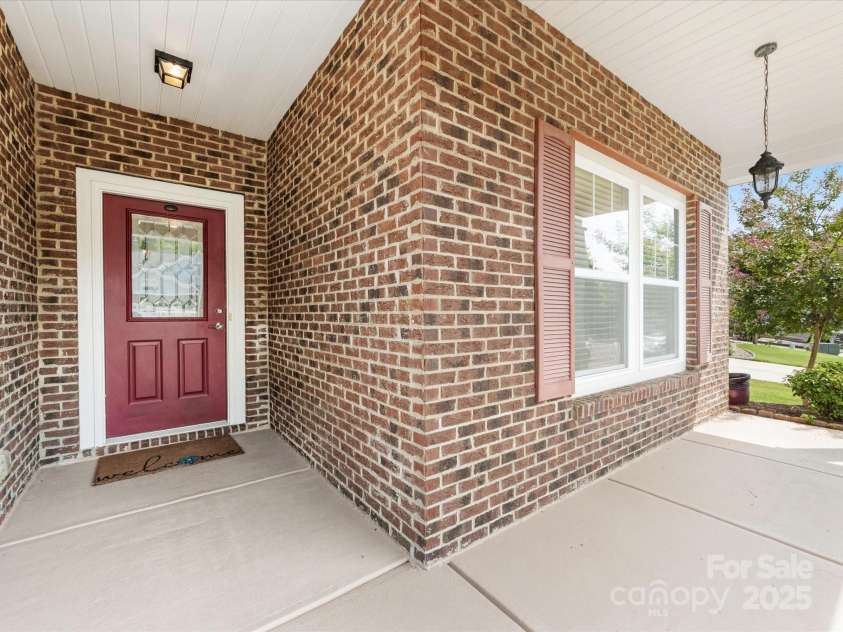 2513 Rosebud Court, Tega Cay, SC 29708.  MLS# CAR4284006, YatesRealty ID 30360. Front porch