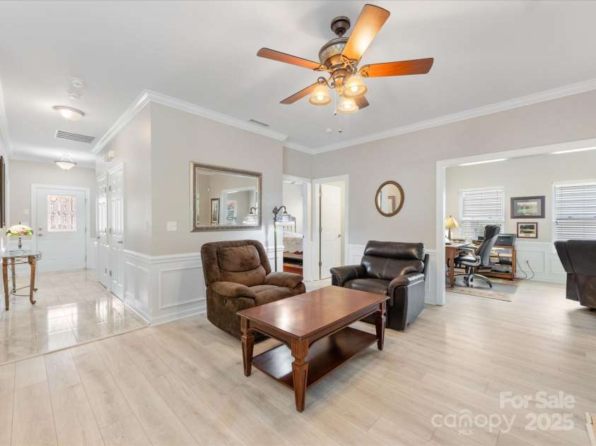 2513 Rosebud Court, Tega Cay, SC 29708.  MLS# CAR4284006, YatesRealty ID 30360. Great room