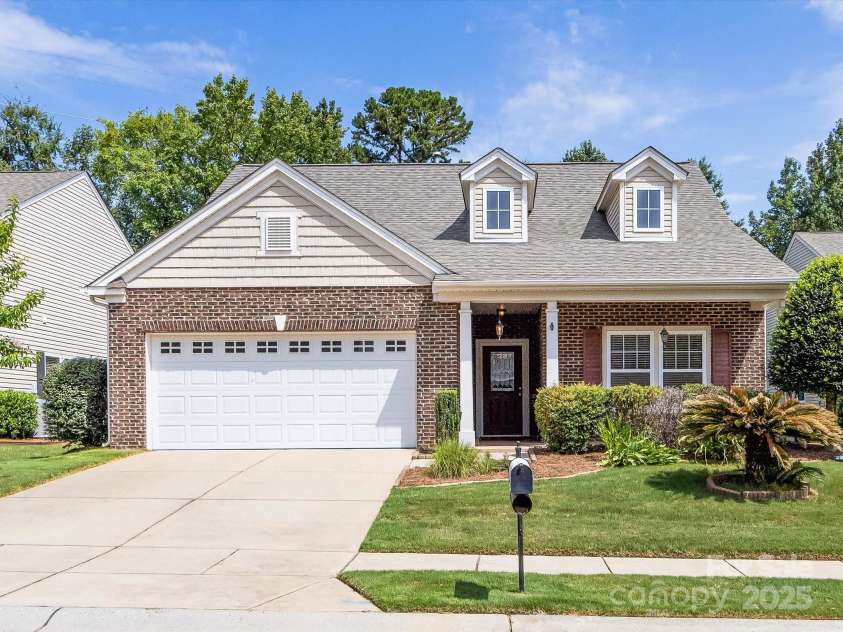 2513 Rosebud Court, Tega Cay, SC 29708.  MLS# CAR4284006, YatesRealty ID 30360. Welcome Home!