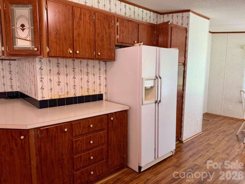 5493 Harris Farm Road, Hickory, NC 28602.  MLS# CAR4388001, YatesRealty ID 30360. 