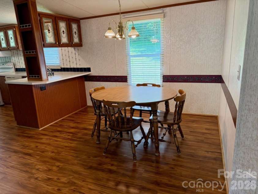 5493 Harris Farm Road, Hickory, NC 28602.  MLS# CAR4388001, YatesRealty ID 30360. 