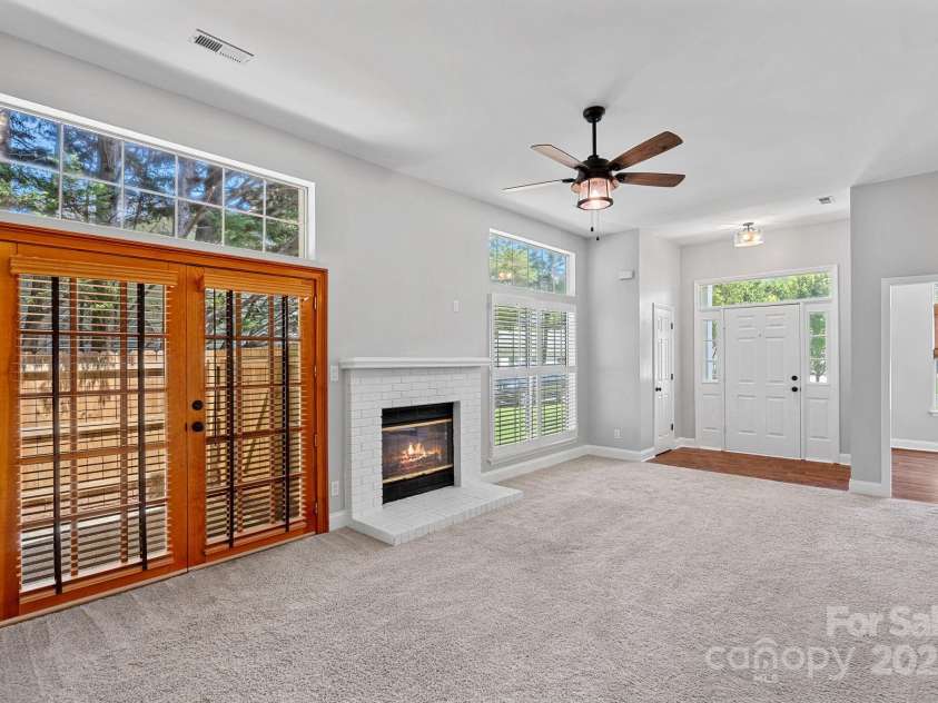 10415 Danesway Lane, Cornelius, NC 28031.  MLS# CAR4284118, YatesRealty ID 30361. 