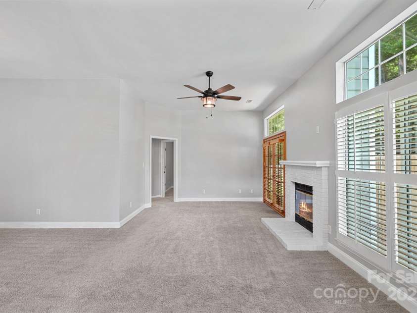 10415 Danesway Lane, Cornelius, NC 28031.  MLS# CAR4284118, YatesRealty ID 30361. 