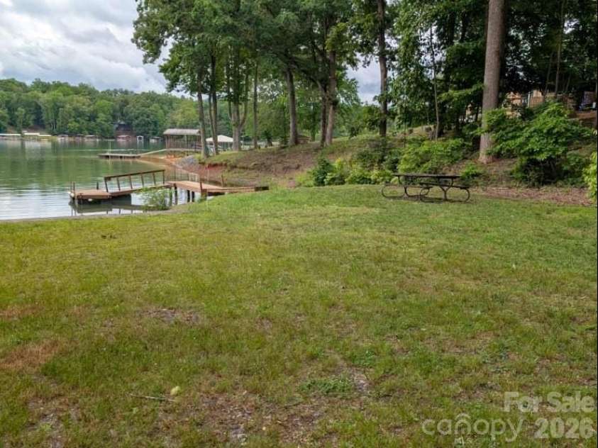 197 Dogwood Drive, Hayesville, NC 28904.  MLS# CAR4390310, YatesRealty ID 30361. 