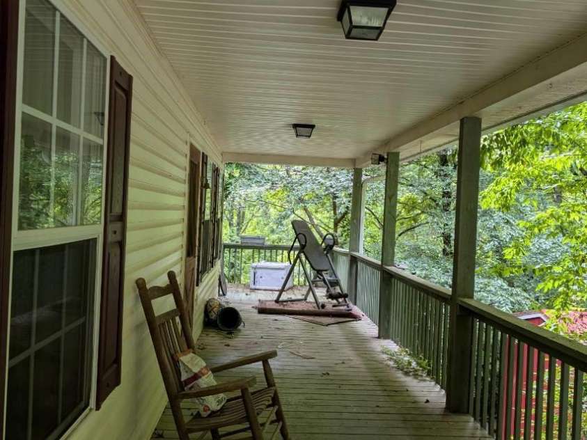 197 Dogwood Drive, Hayesville, NC 28904.  MLS# CAR4390310, YatesRealty ID 30361. 