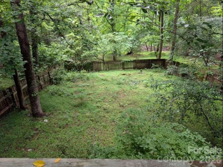 197 Dogwood Drive, Hayesville, NC 28904.  MLS# CAR4390310, YatesRealty ID 30361. 