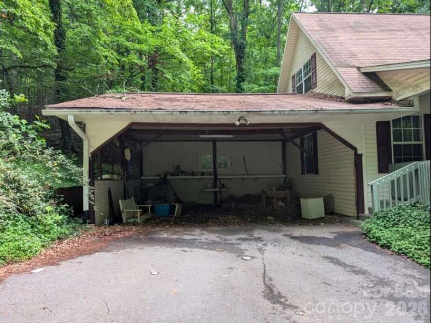 197 Dogwood Drive, Hayesville, NC 28904.  MLS# CAR4390310, YatesRealty ID 30361. 