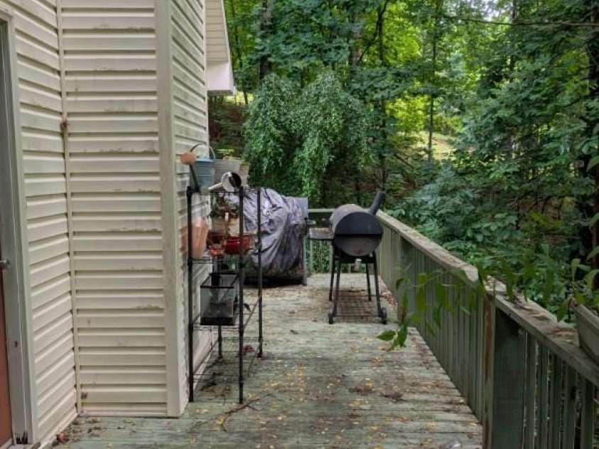 197 Dogwood Drive, Hayesville, NC 28904.  MLS# CAR4390310, YatesRealty ID 30361. 