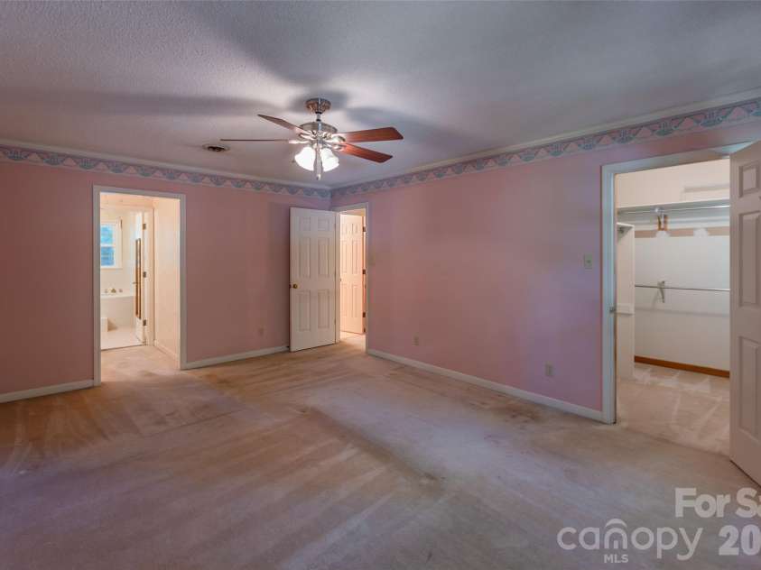1171 Candlelight Drive, Rock Hill, SC 29732.  MLS# CAR4390230, YatesRealty ID 30362. 