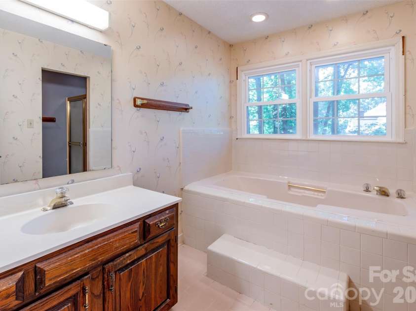 1171 Candlelight Drive, Rock Hill, SC 29732.  MLS# CAR4390230, YatesRealty ID 30362. 