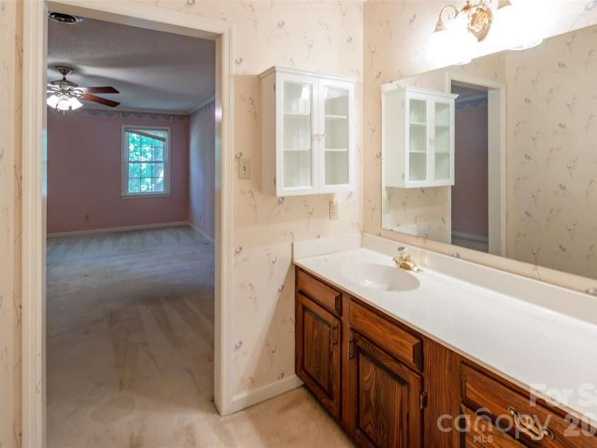 1171 Candlelight Drive, Rock Hill, SC 29732.  MLS# CAR4390230, YatesRealty ID 30362. 