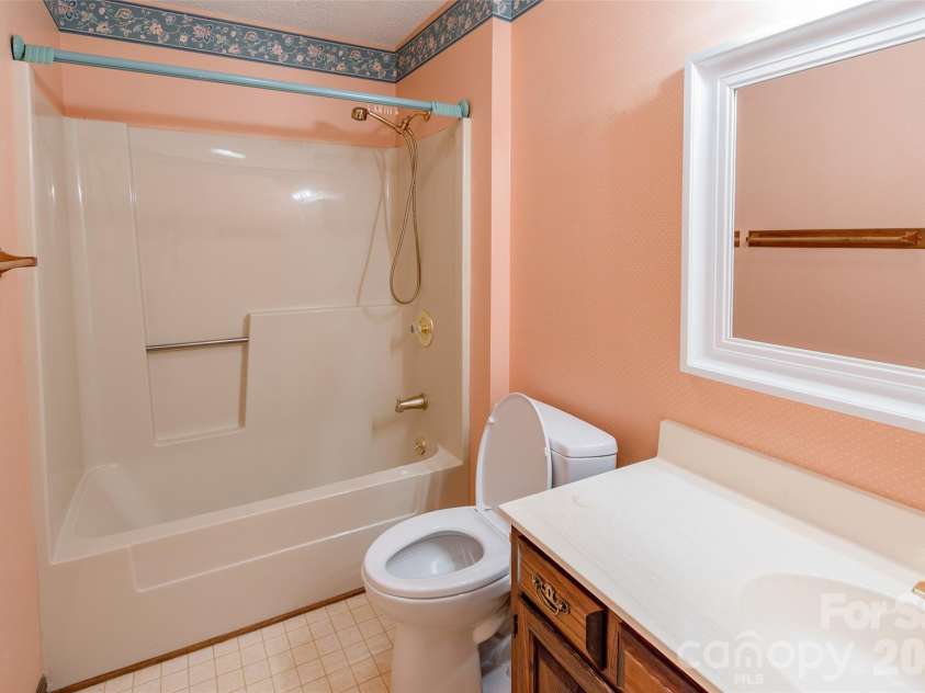 1171 Candlelight Drive, Rock Hill, SC 29732.  MLS# CAR4390230, YatesRealty ID 30362. 