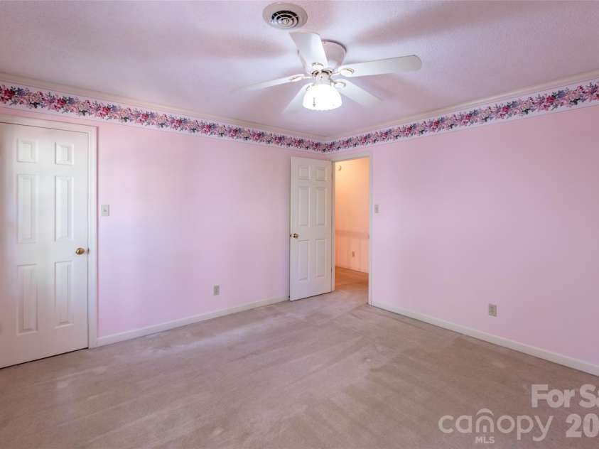1171 Candlelight Drive, Rock Hill, SC 29732.  MLS# CAR4390230, YatesRealty ID 30362. 