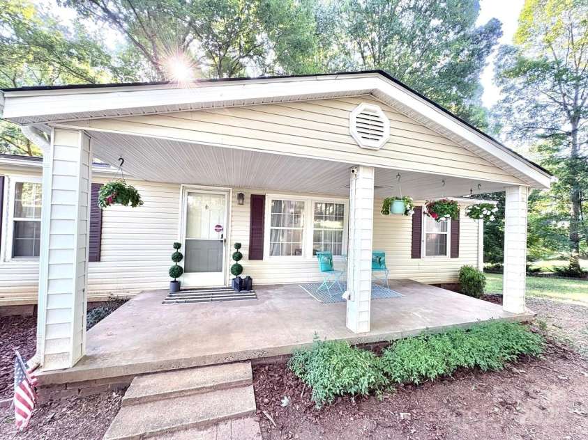 15900 Hubbard Road, Huntersville, NC 28078.  MLS# CAR4288214, YatesRealty ID 30362. 