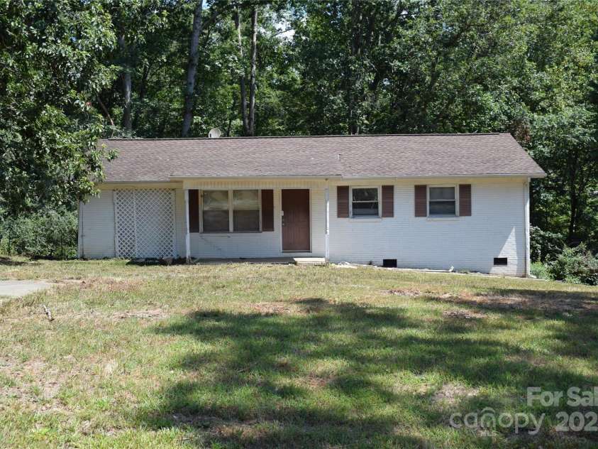 111 Mary Ann Road, Grover, NC 28073.  MLS# CAR4286707, YatesRealty ID 30363. 