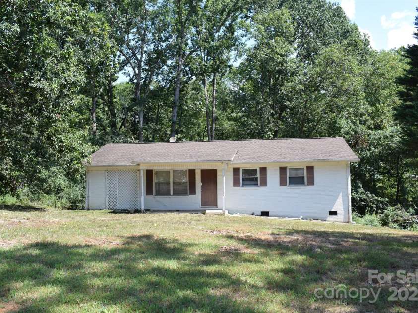 111 Mary Ann Road, Grover, NC 28073.  MLS# CAR4286707, YatesRealty ID 30363. 