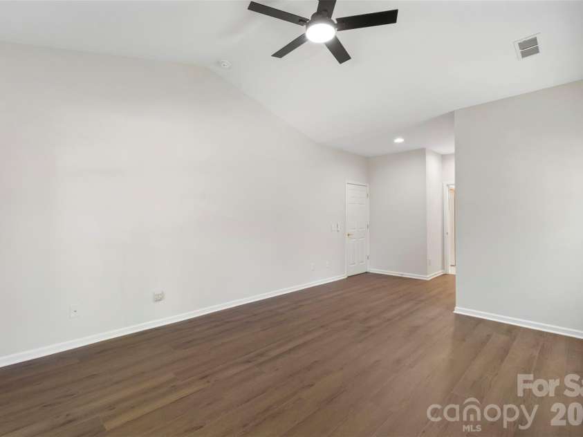 11719 Silverado Lane, Charlotte, NC 28277.  MLS# CAR4379939, YatesRealty ID 30363. 