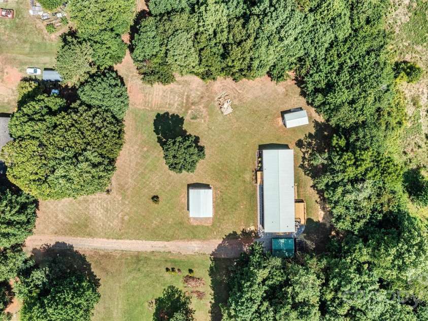 2800 Brushwood Circle, Newton, NC 28658.  MLS# CAR4288280, YatesRealty ID 30364. Aerial Direct Overview